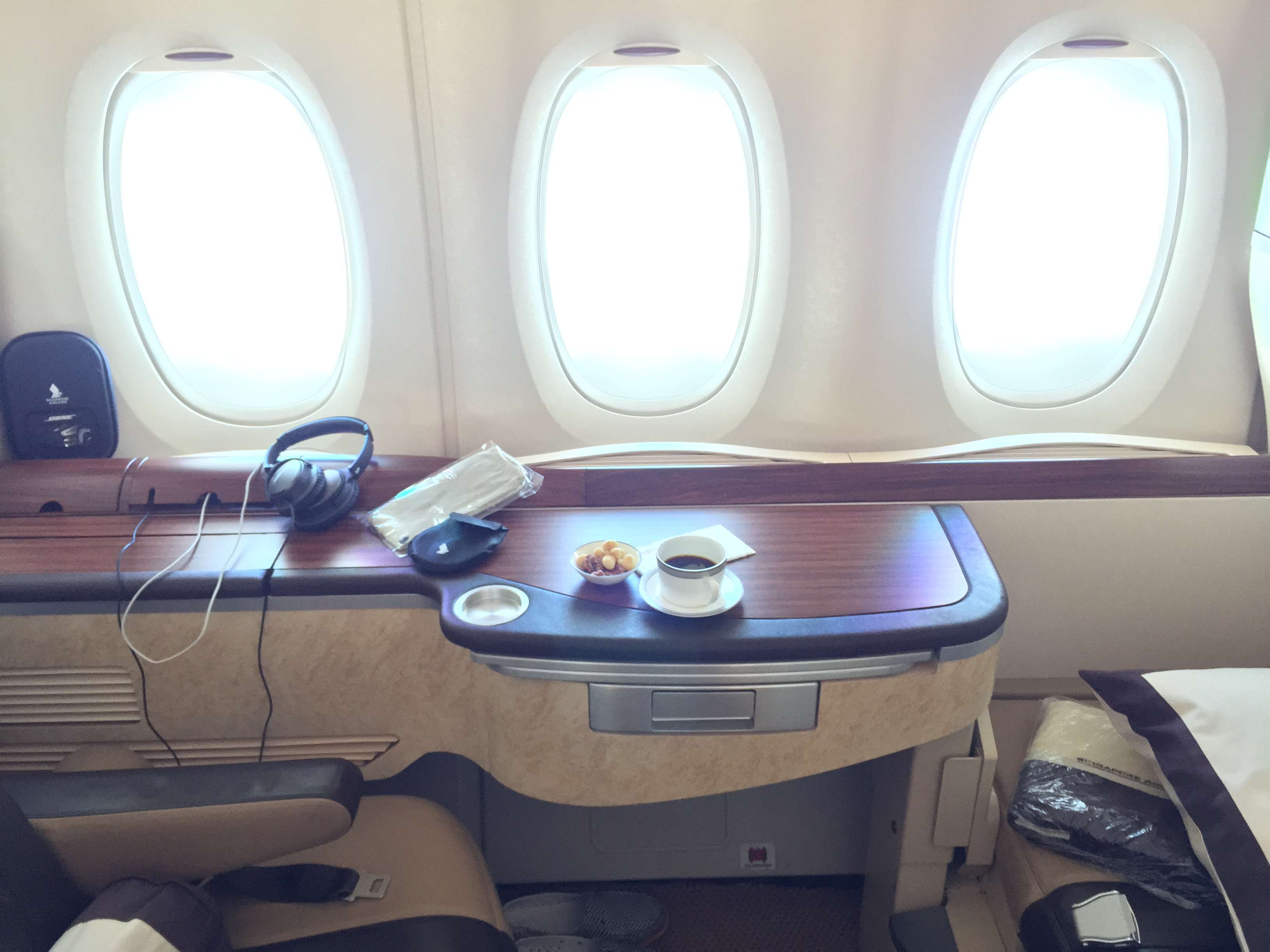 讀者投稿T/V] Singapore Airlines Suite Class 新加坡航空頭等套房/ HKG ~ SIN 香港~ 新加坡|  TripPlus