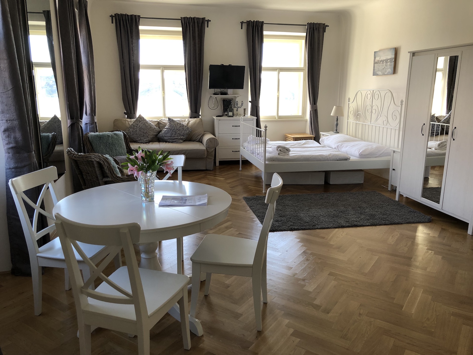 Ryan住宿紀錄] 捷克布拉格之Airbnb無敵景觀公寓訂房與住宿體驗分享| TripPlus