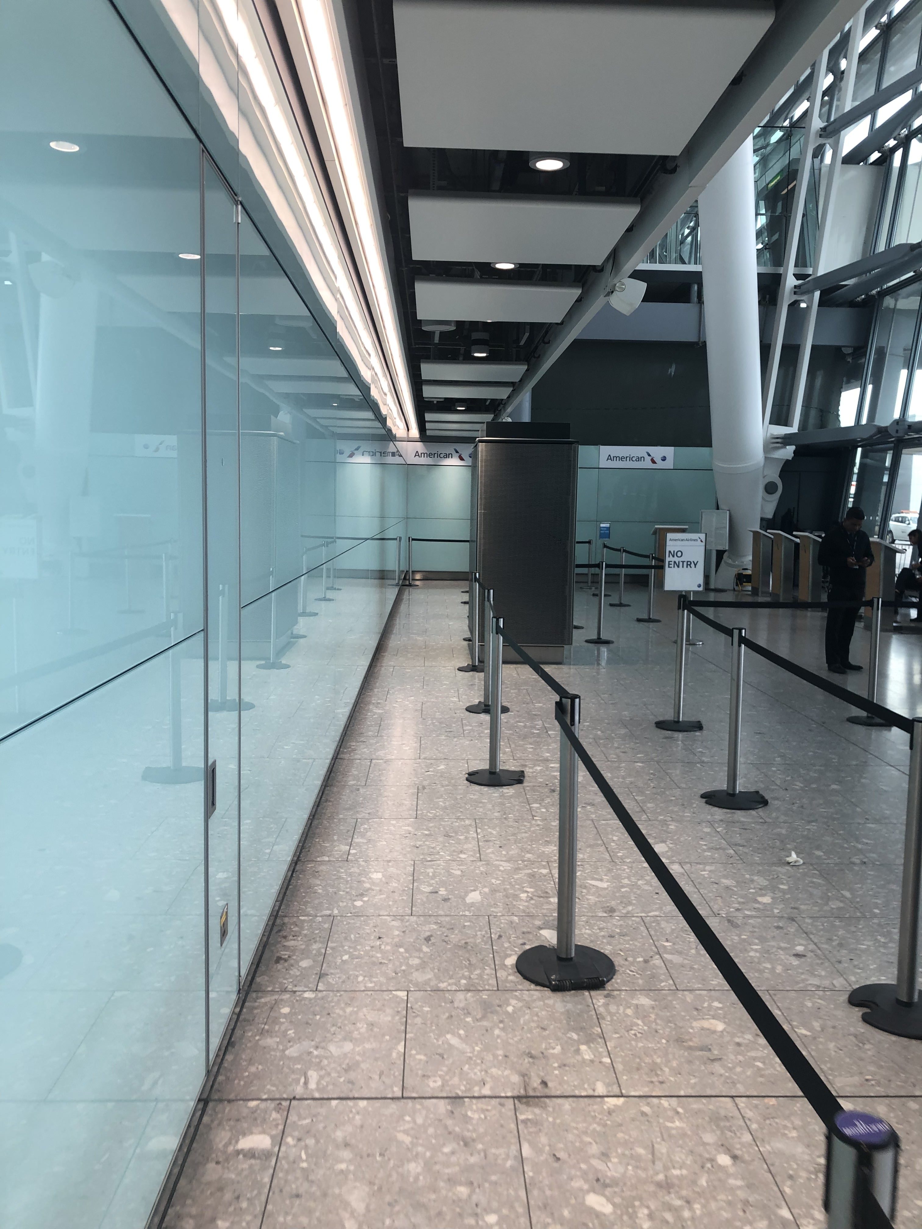 讀者投稿Mcqueen] American Airlines Premium Economy Class 美國航空豪華經濟艙／LHR～JFK  倫敦希斯洛～紐約甘迺迪| TripPlus