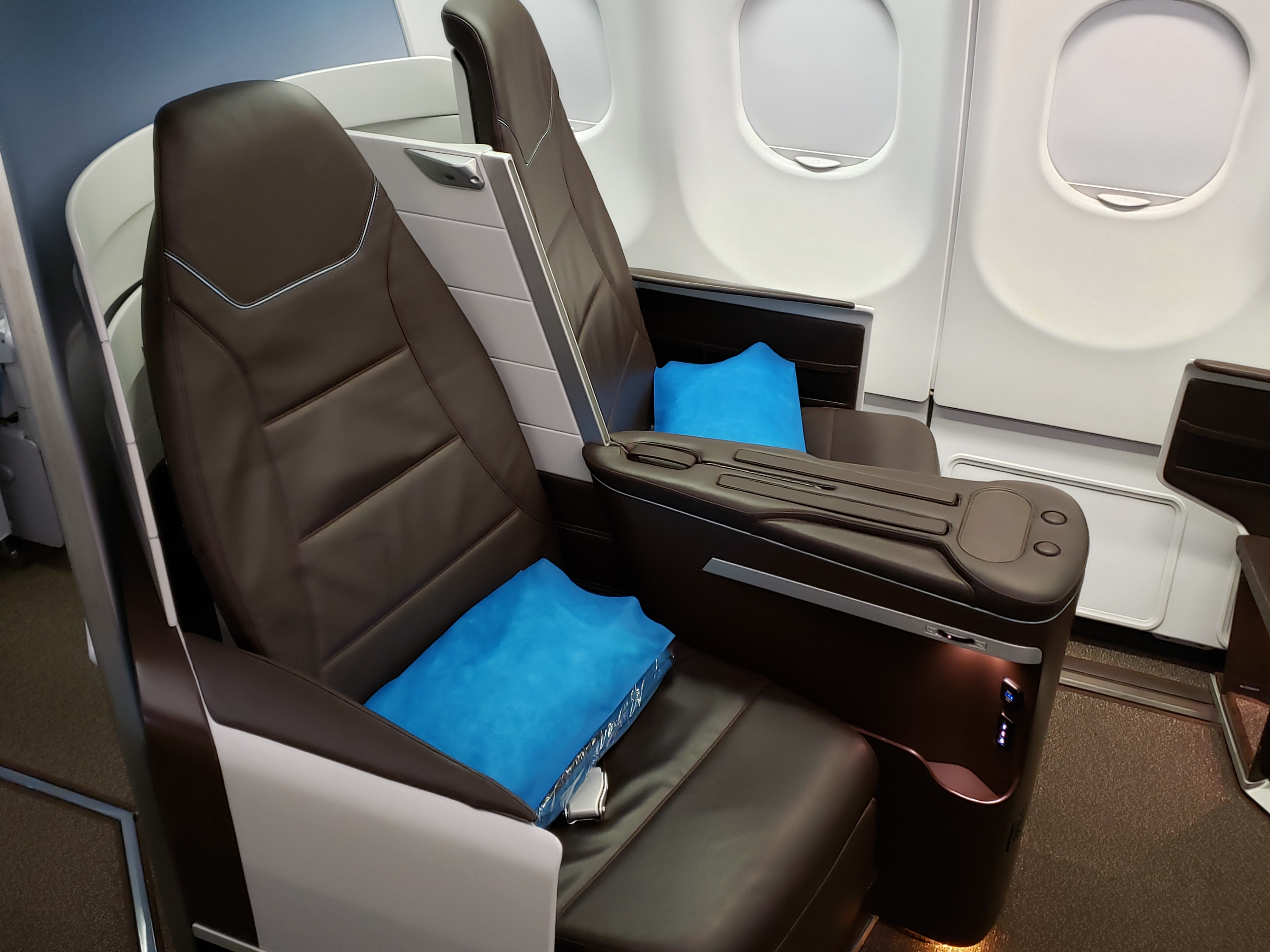 Randy飛行紀錄] Hawaiian Airlines First Class (Domestic) 夏威夷航空美國國內線頭等艙／PHX～HNL～LAS  鳳凰城～檀香山～拉斯維加斯| TripPlus