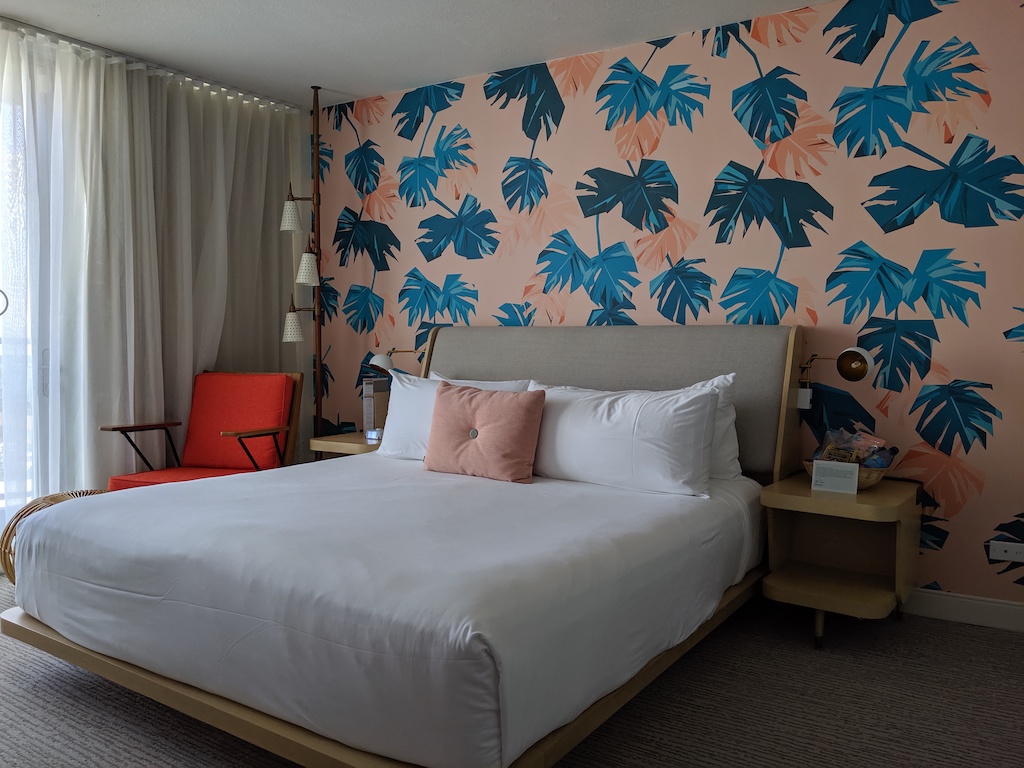 Tom住宿紀錄] The Laylow, Autograph Collection, One King Guest Room Partial  Ocean View 雷洛傲途格精選酒店一大床部分海景房| TripPlus